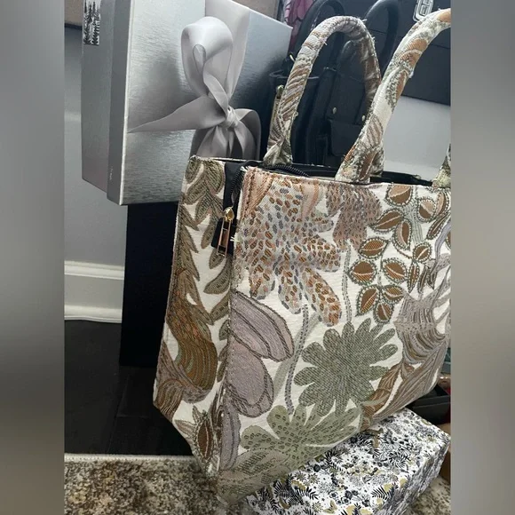 🎉🎁🎁🥳🍁🍂✨Shein Fall 🍁🍂Tote Bag Zipper Closure Top✨Preloved cond - Picture 7 of 11